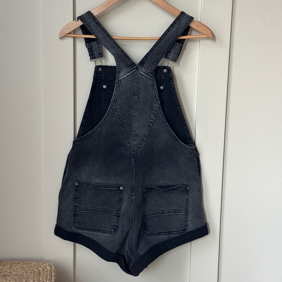 RVCA Black denim overall shorts - Picture 2 of 2